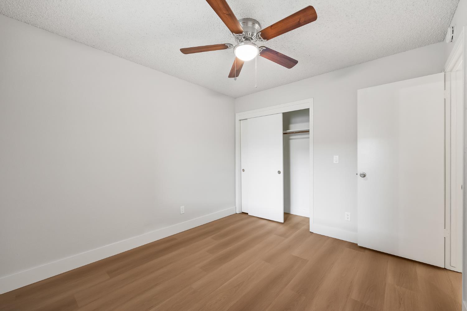 1166 E Goshen Ave, Fresno, CA 93720