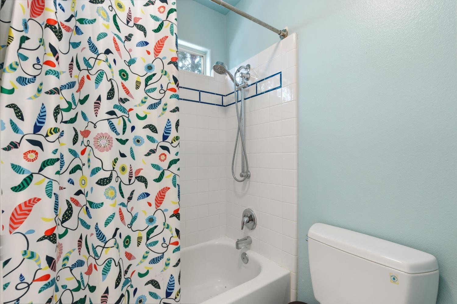 10340 N Sinclair Cir, Fresno, CA 93730