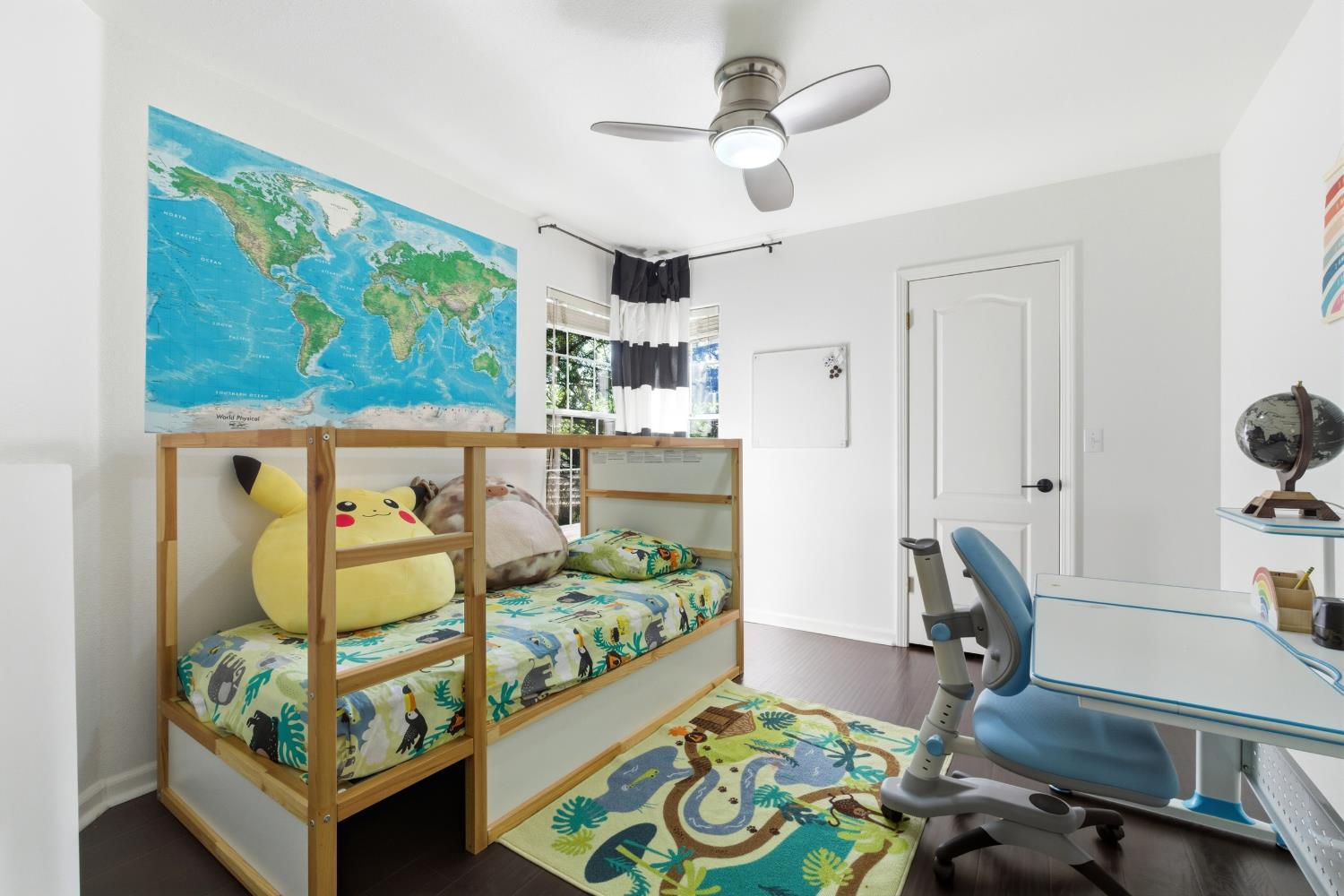 10340 N Sinclair Cir, Fresno, CA 93730