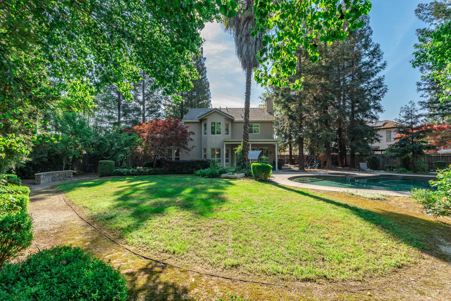 10340 N Sinclair Cir, Fresno, CA 93730