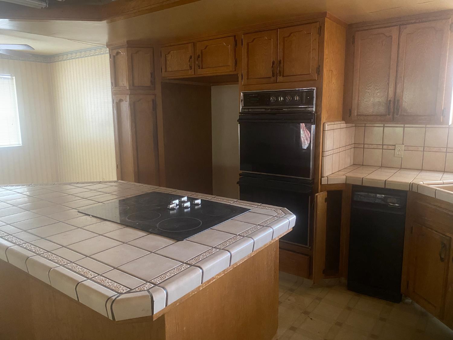 2654 E Warner Ave, Fresno, CA 93710