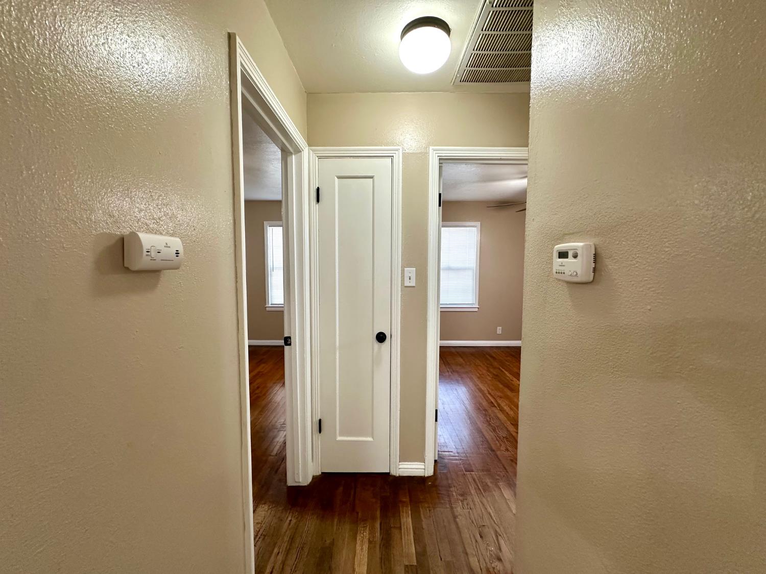 1319 N Richmond Ave, Hanford, CA 93230