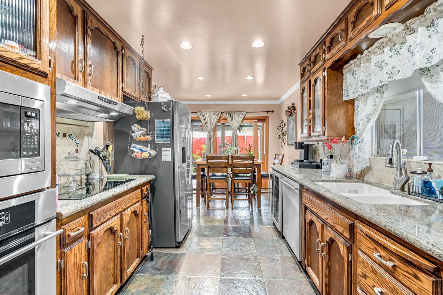 5136 N Sherman Ave N, Fresno, CA 93710