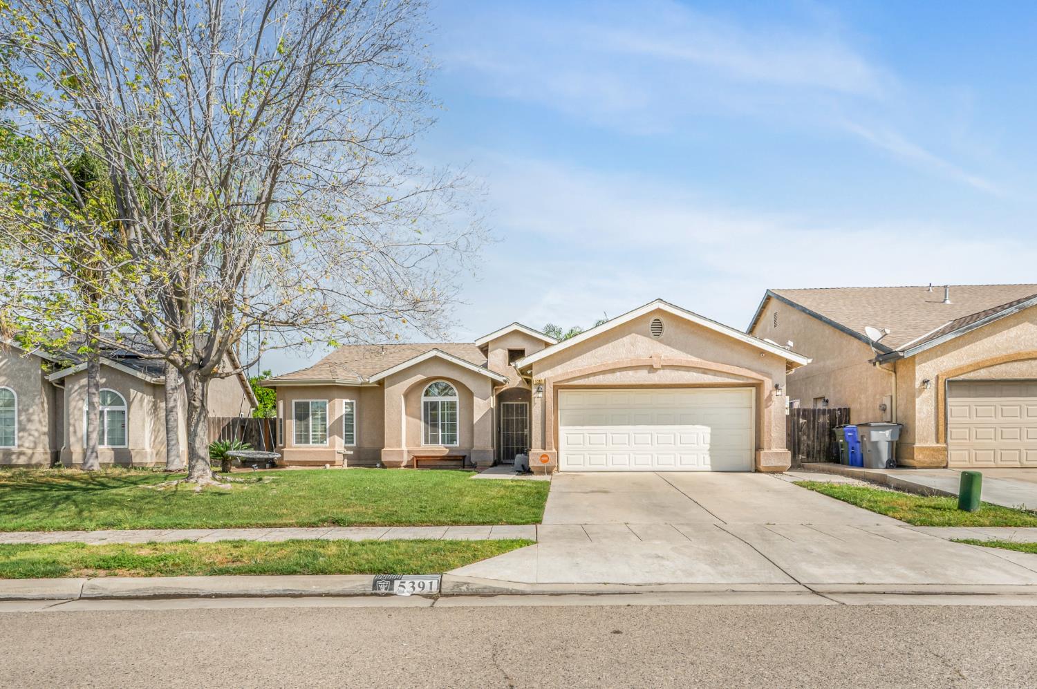 5391 E Burns Ave, Fresno, CA 93725