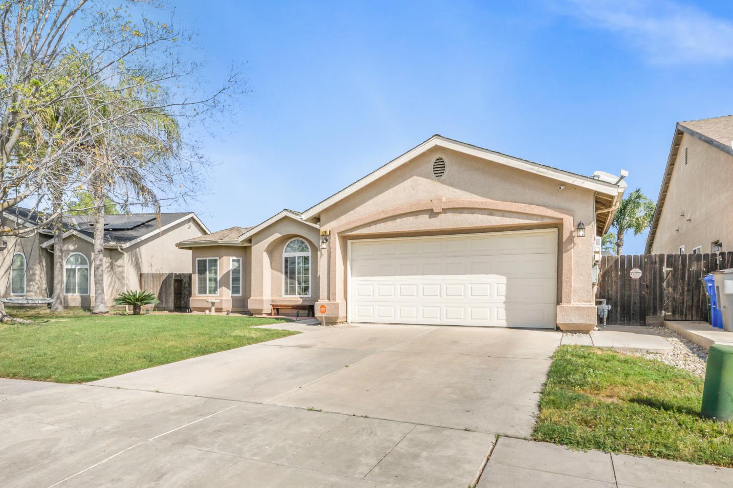 5391 E Burns Ave, Fresno, CA 93725