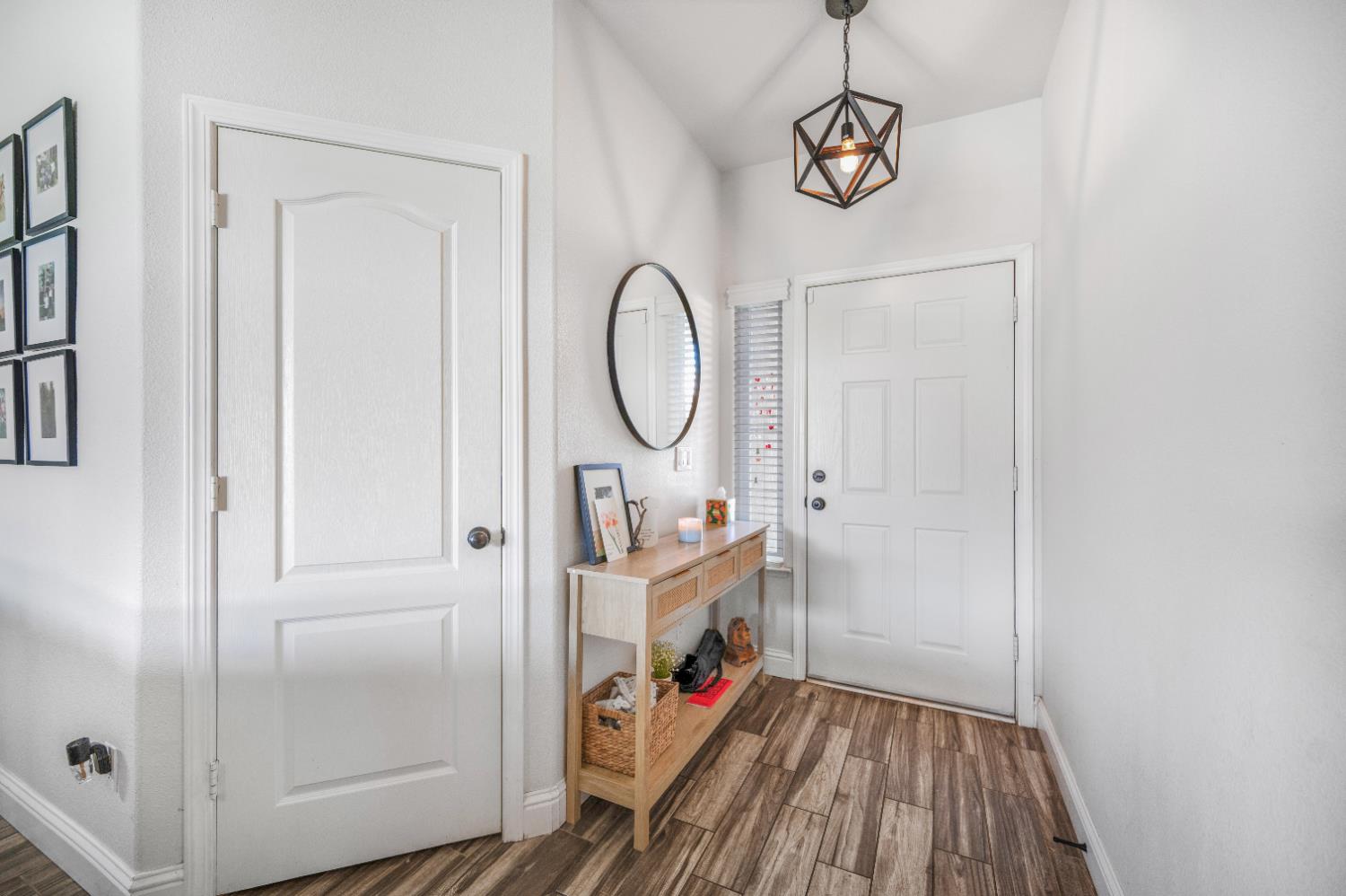 5391 E Burns Ave, Fresno, CA 93725