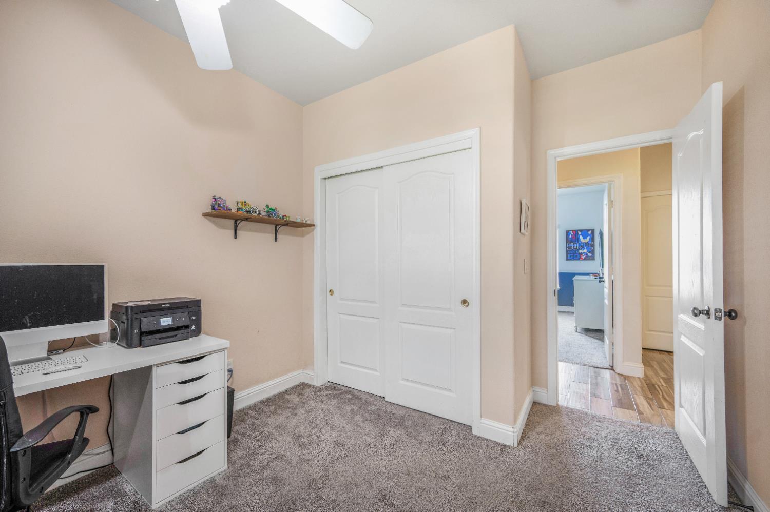 5391 E Burns Ave, Fresno, CA 93725