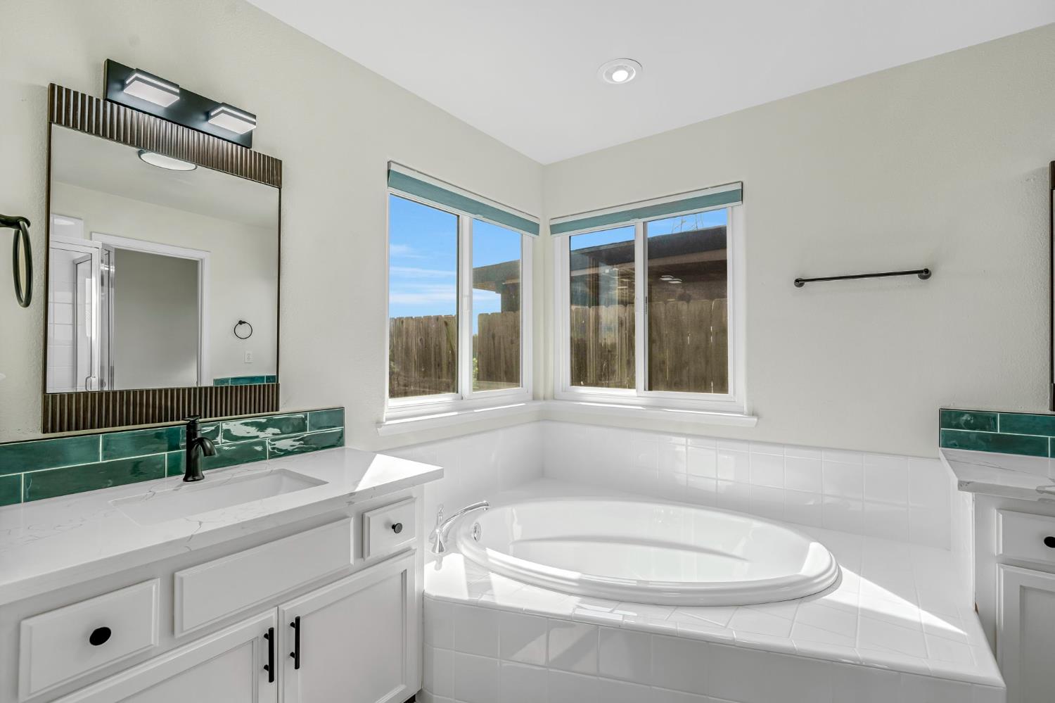 5222 N Contessa Ave, Fresno, CA 93723