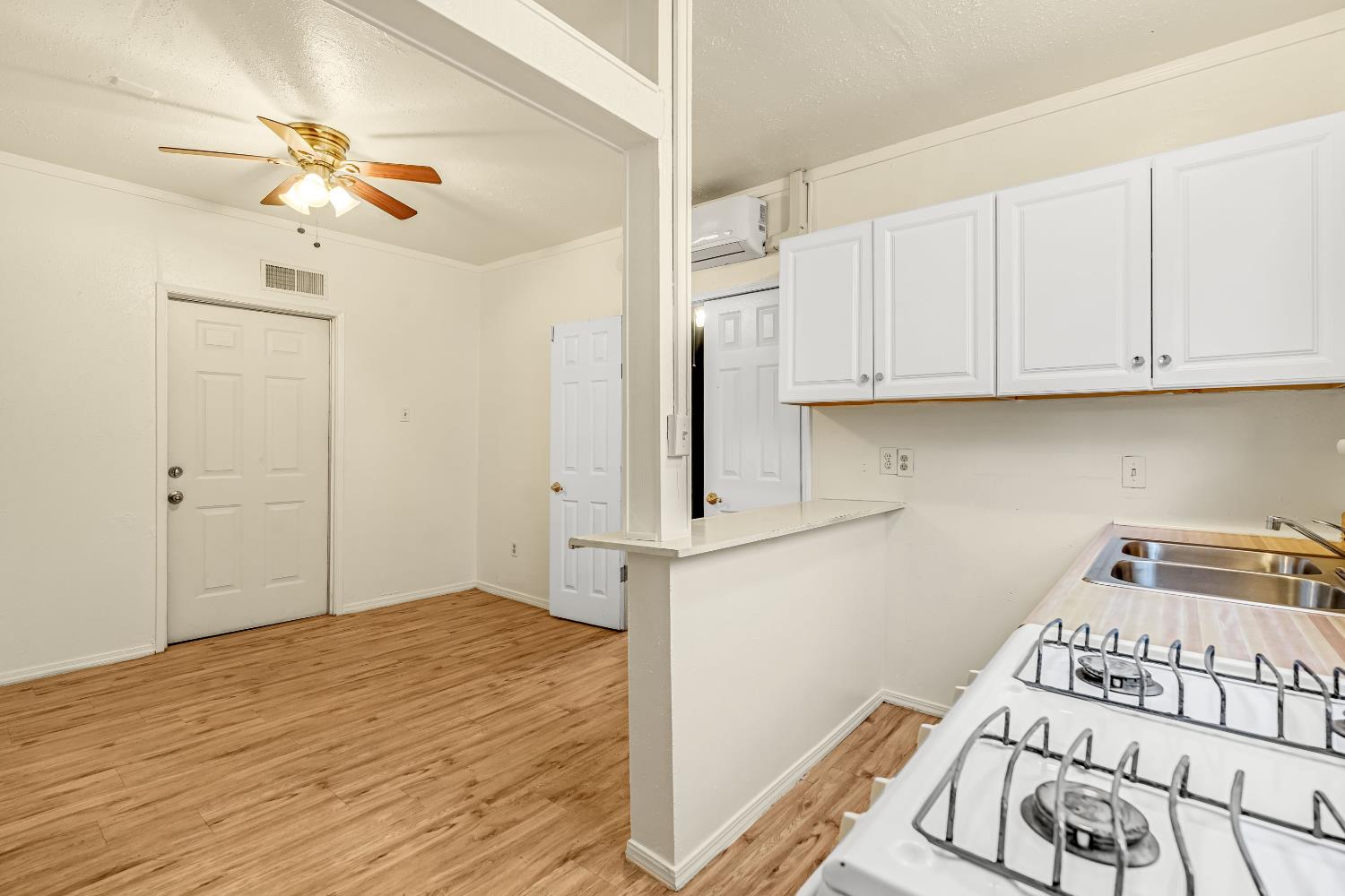 553 E Michigan Ave, Fresno, CA 93704