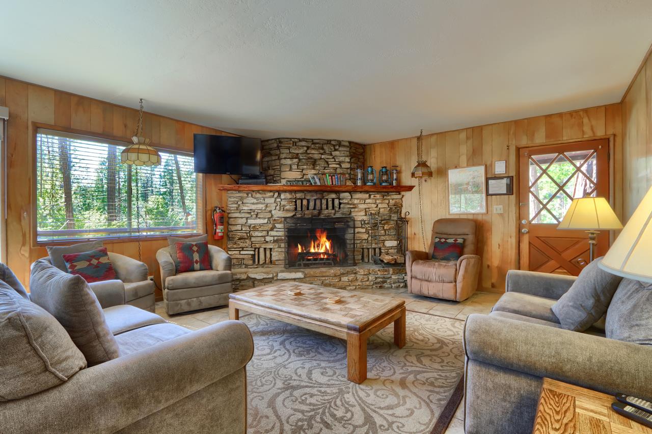 2628 W Bruce, Wawona, CA 95389