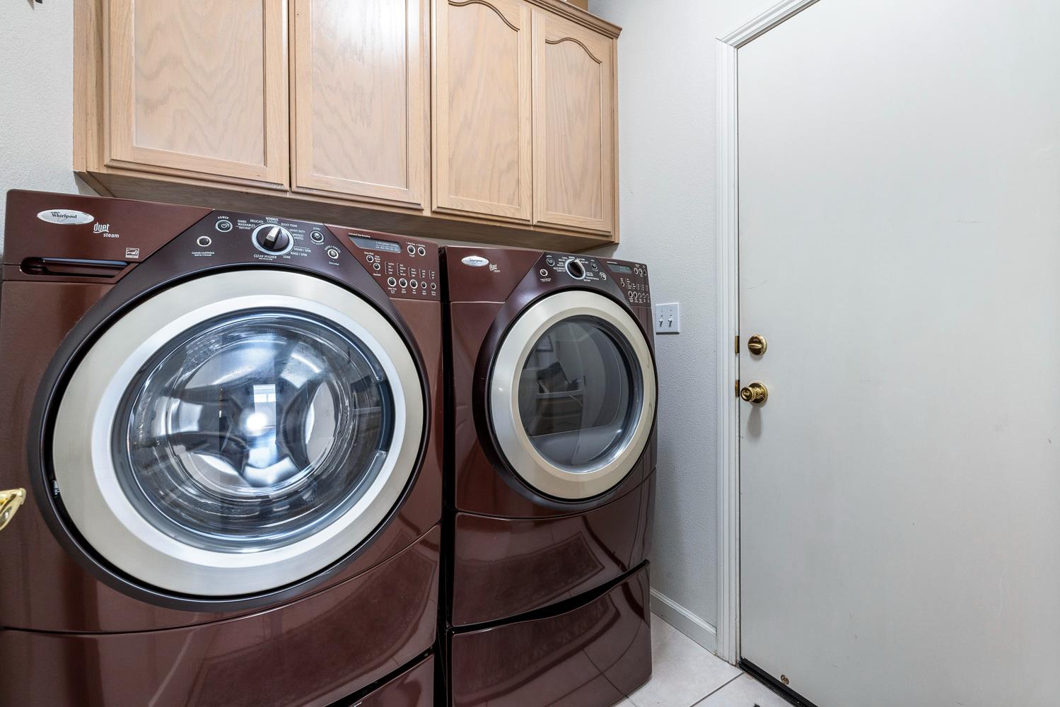 8697 N Talladega Way, Fresno, CA 93720