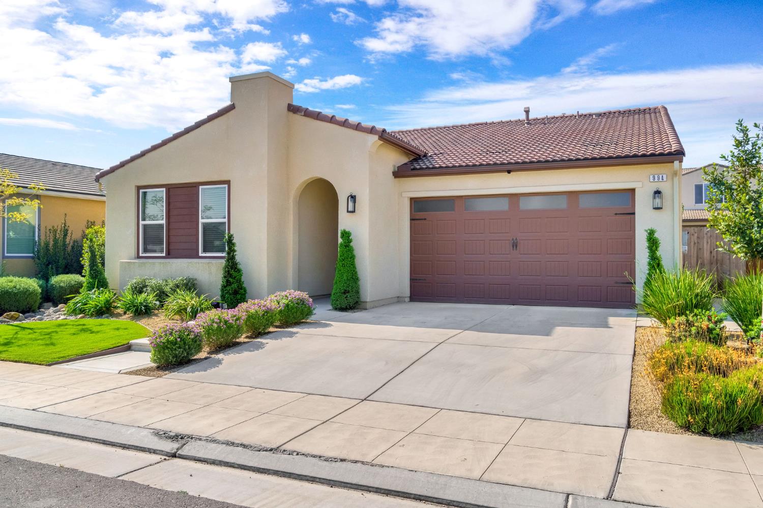 994 Groveland Ave W, Madera, CA 93636