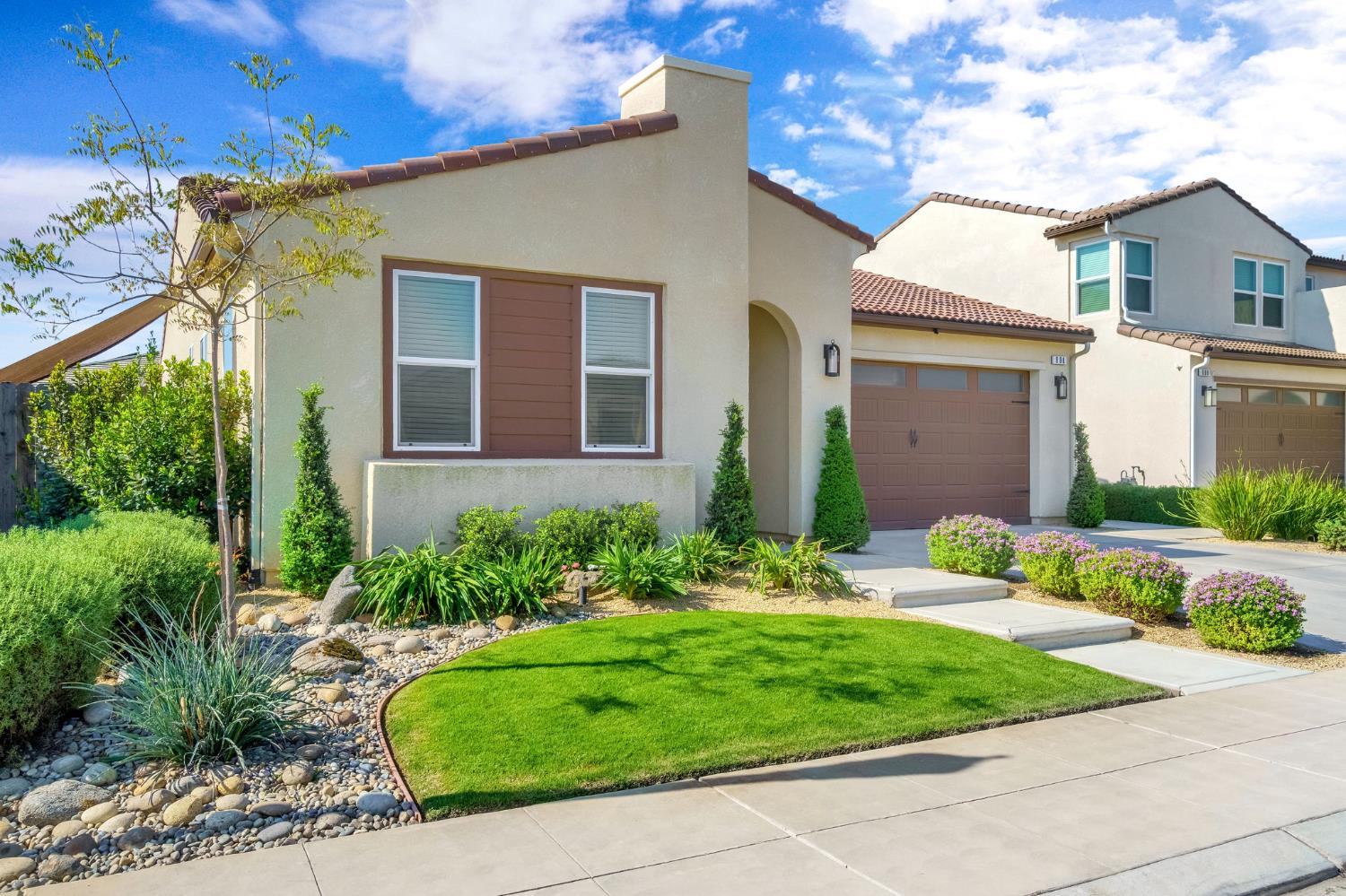 994 Groveland Ave W, Madera, CA 93636