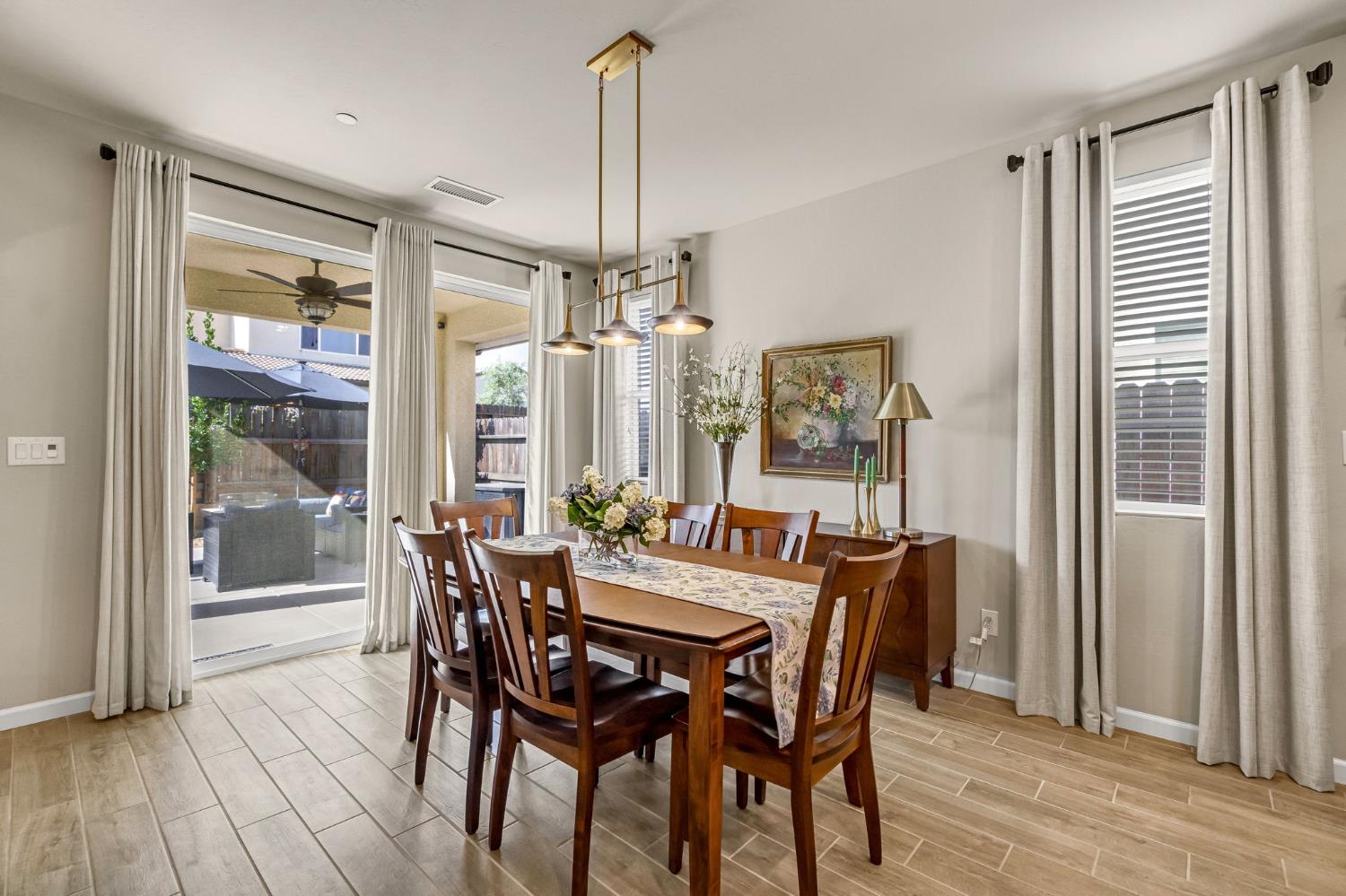 994 Groveland Ave W, Madera, CA 93636