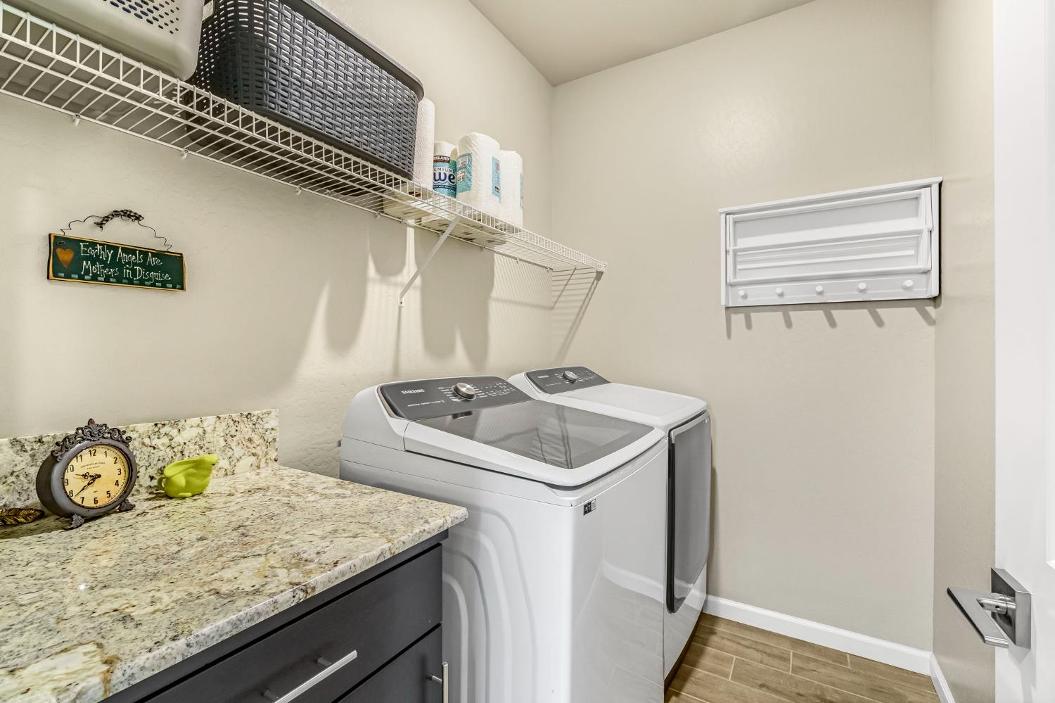 994 Groveland Ave W, Madera, CA 93636