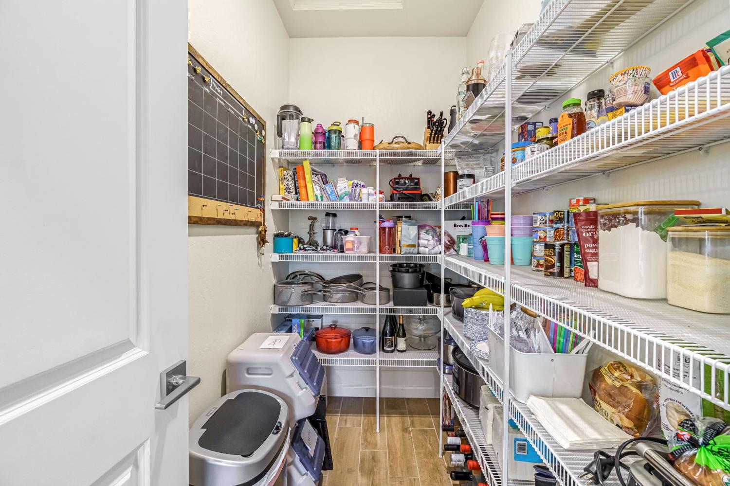 994 Groveland Ave W, Madera, CA 93636