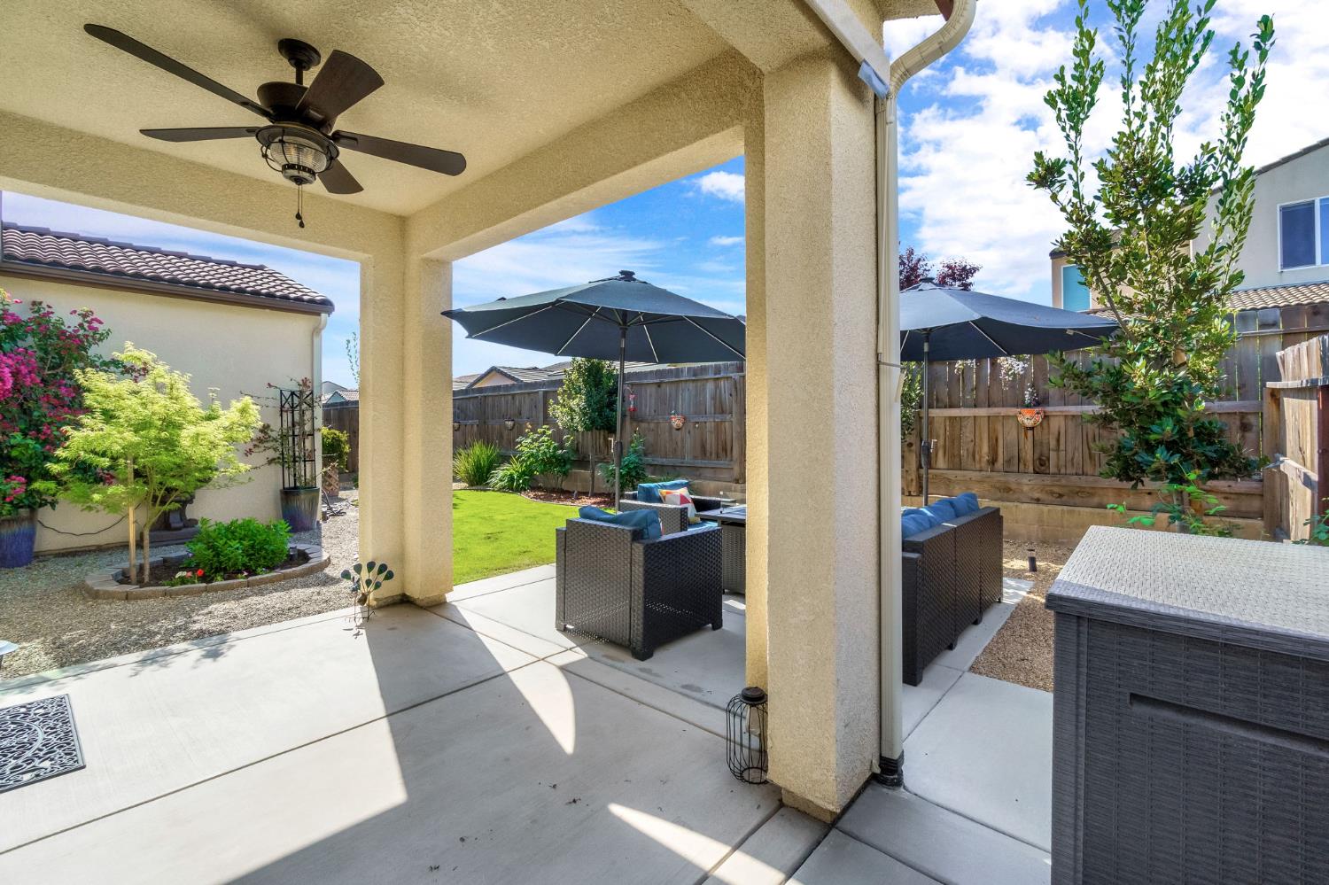 994 Groveland Ave W, Madera, CA 93636