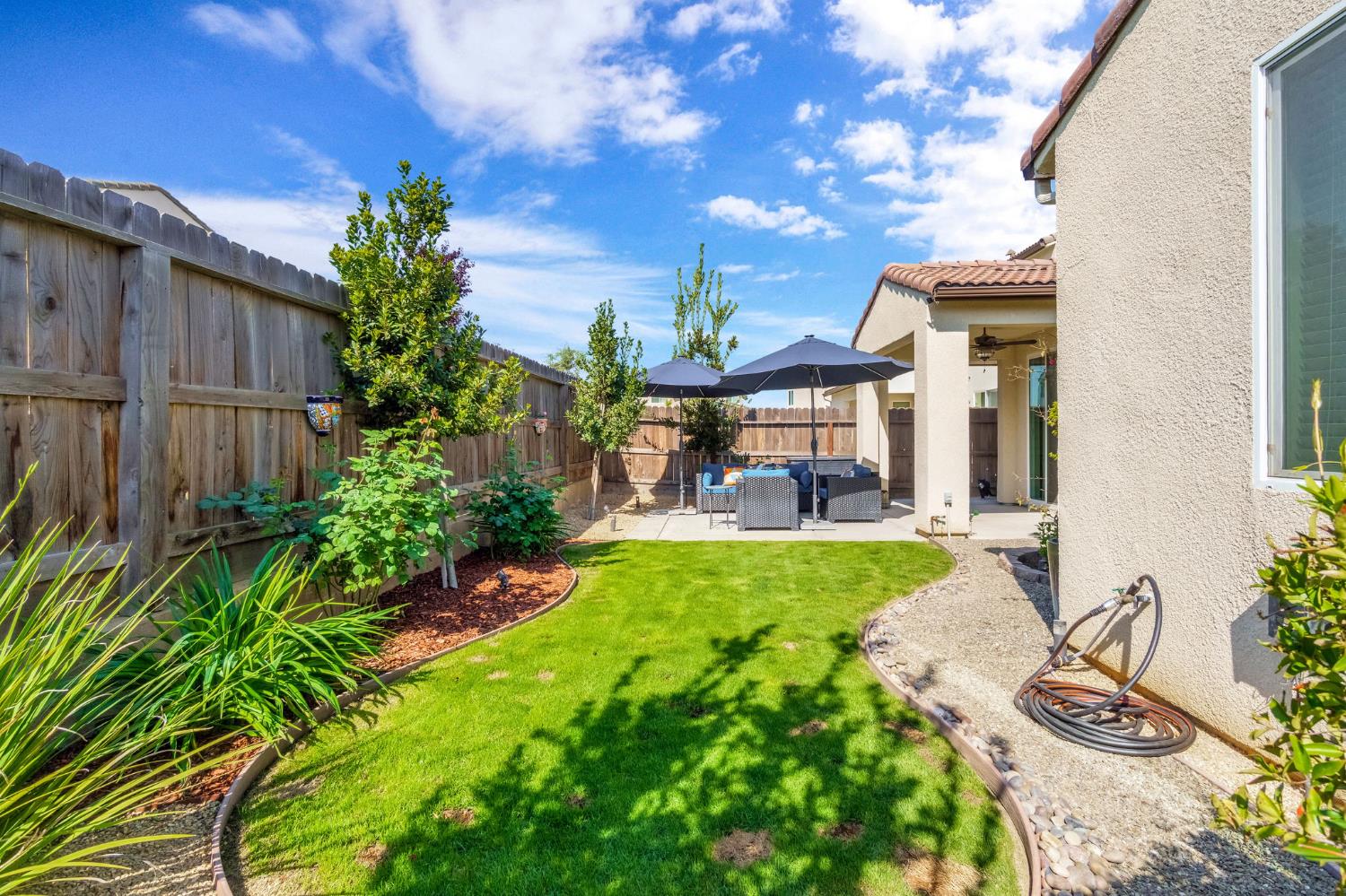 994 Groveland Ave W, Madera, CA 93636