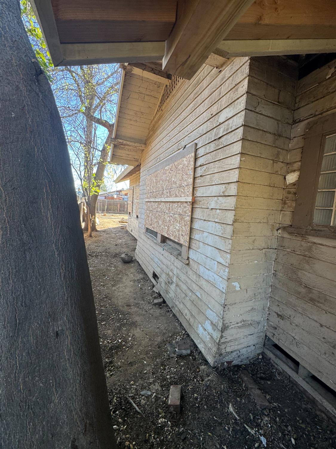 986 N Wilson Ave, Fresno, CA 93728