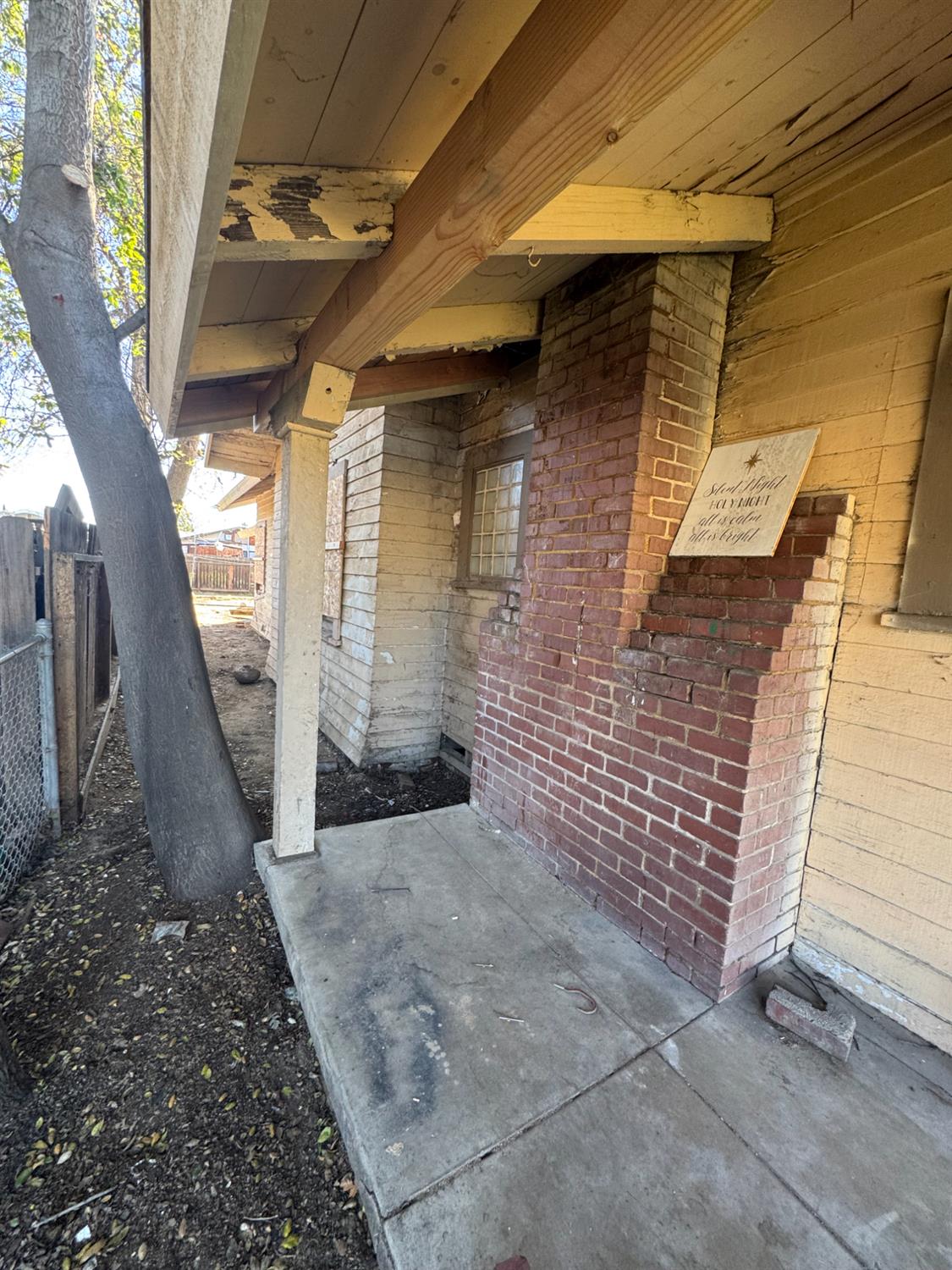 986 N Wilson Ave, Fresno, CA 93728