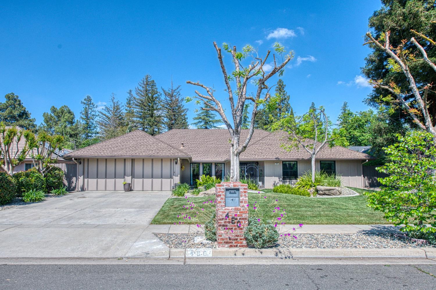 480 E Cole Ave, Fresno, CA 93720