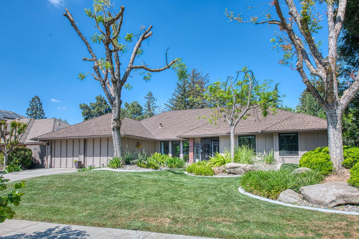 480 E Cole Ave, Fresno, CA 93720