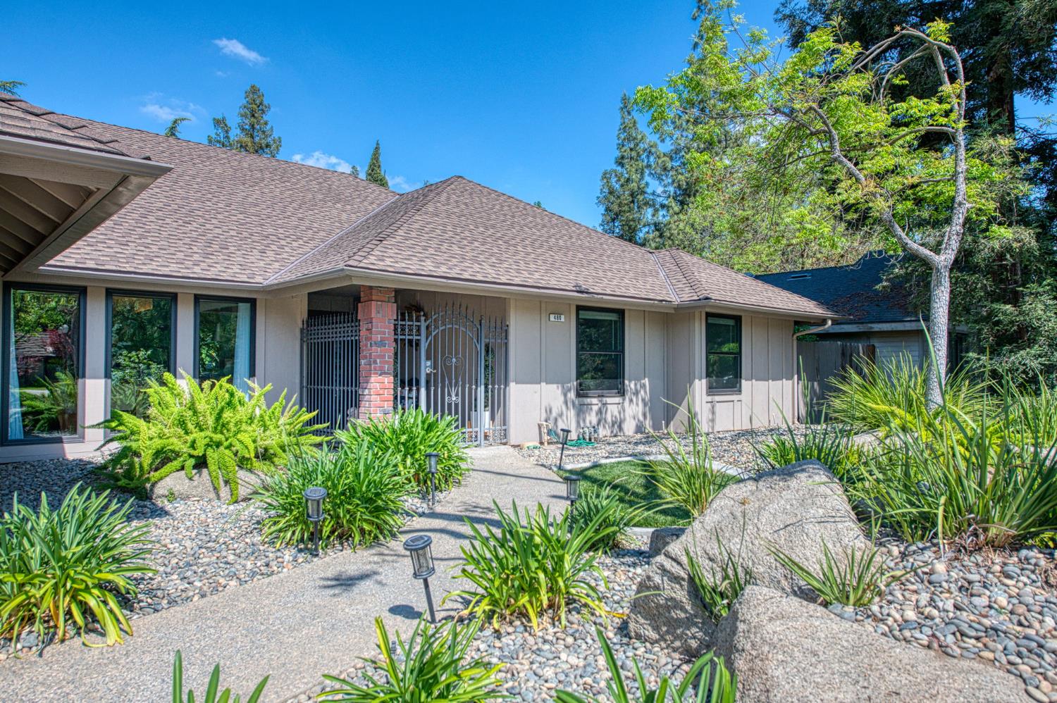 480 E Cole Ave, Fresno, CA 93720