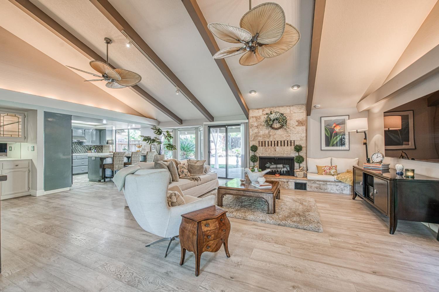 480 E Cole Ave, Fresno, CA 93720