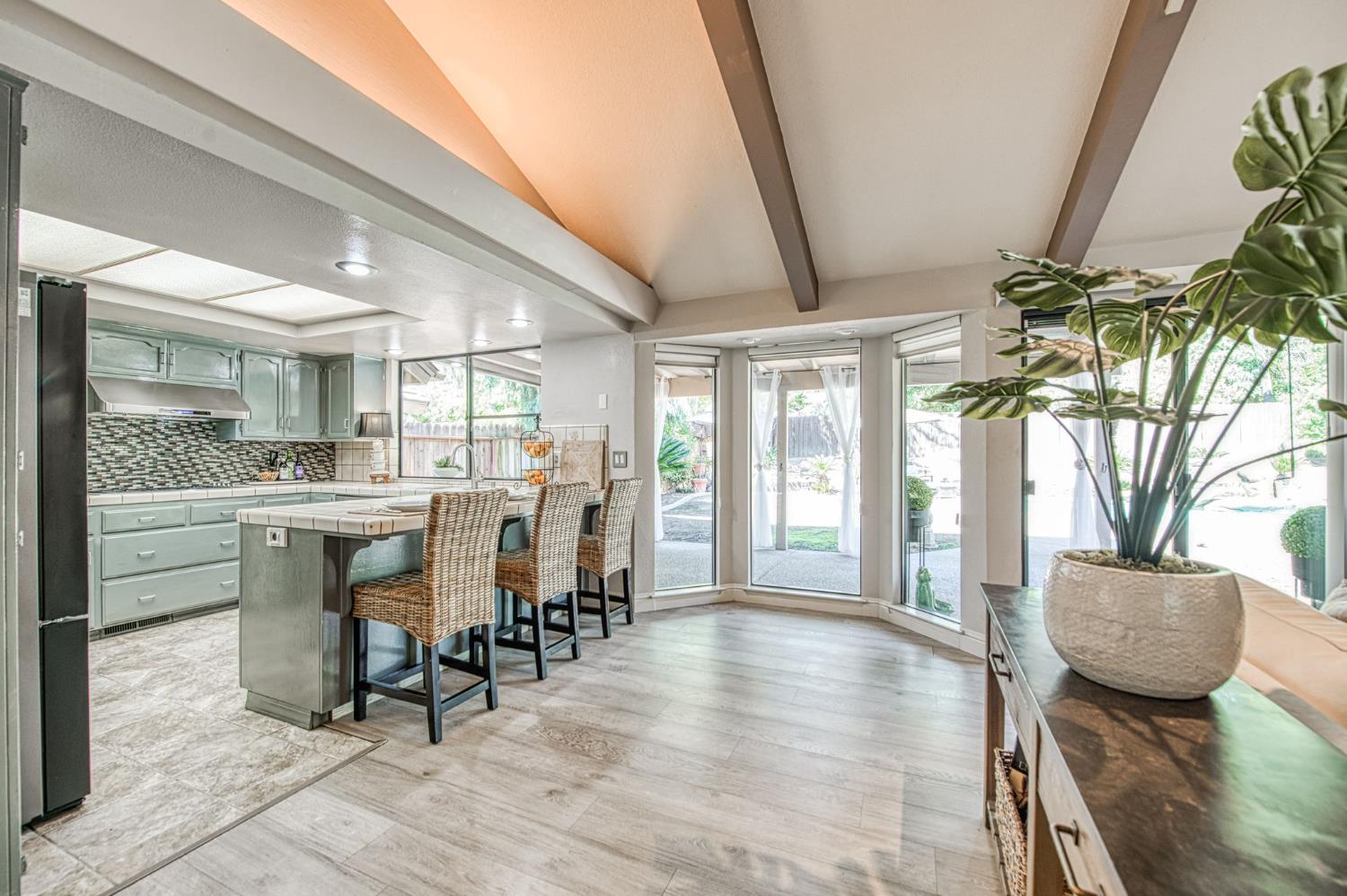 480 E Cole Ave, Fresno, CA 93720