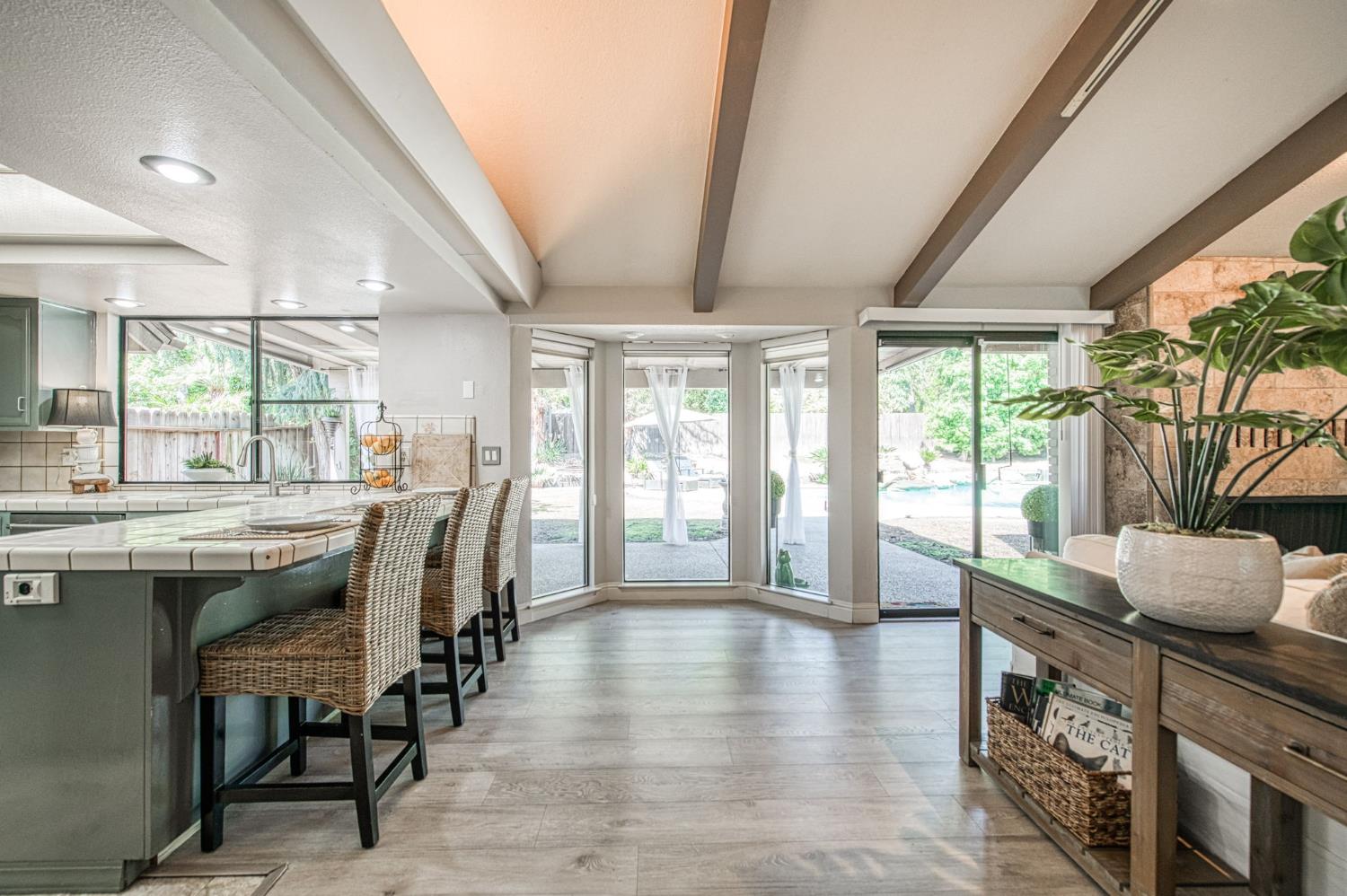 480 E Cole Ave, Fresno, CA 93720