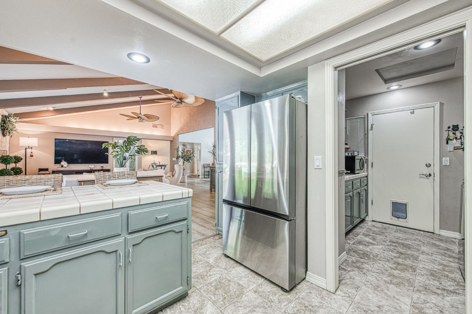 480 E Cole Ave, Fresno, CA 93720