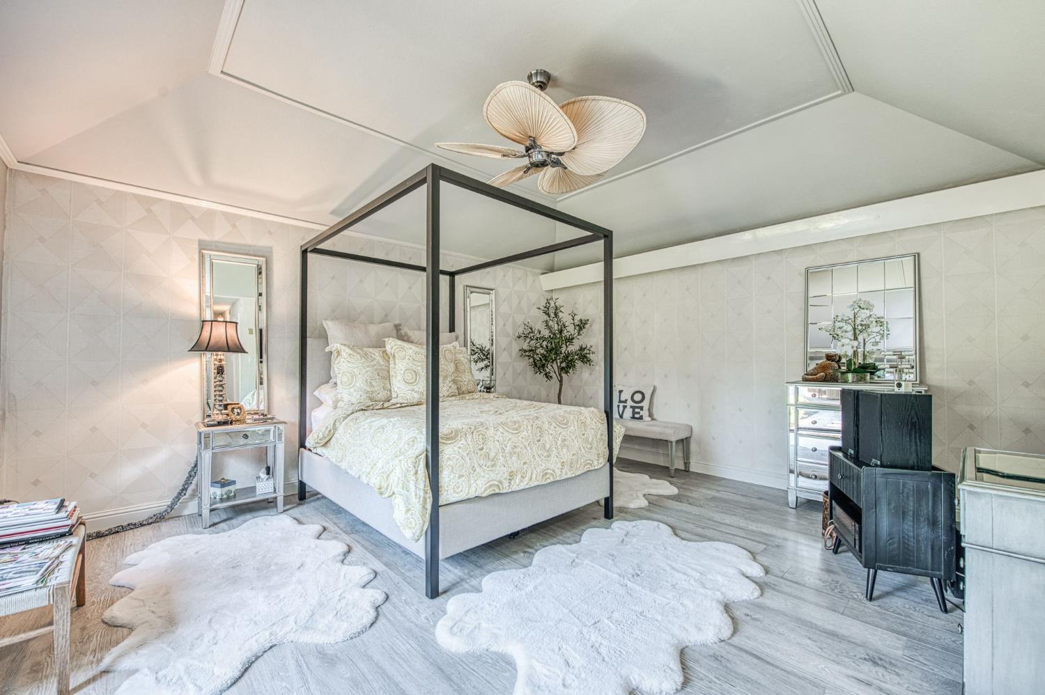 480 E Cole Ave, Fresno, CA 93720