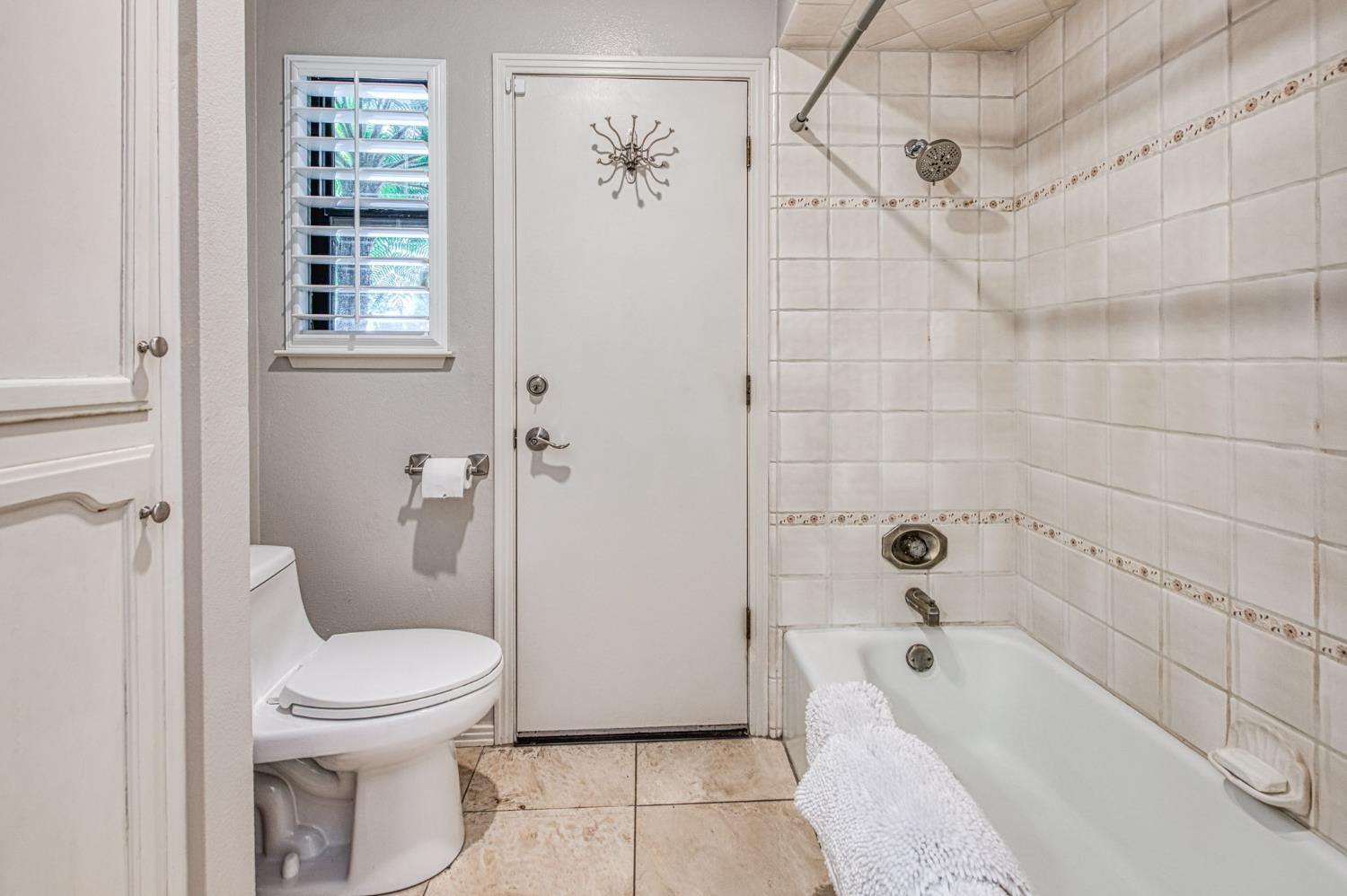 480 E Cole Ave, Fresno, CA 93720