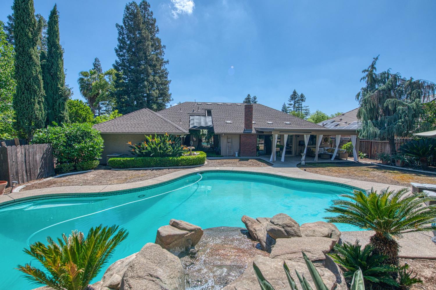 480 E Cole Ave, Fresno, CA 93720