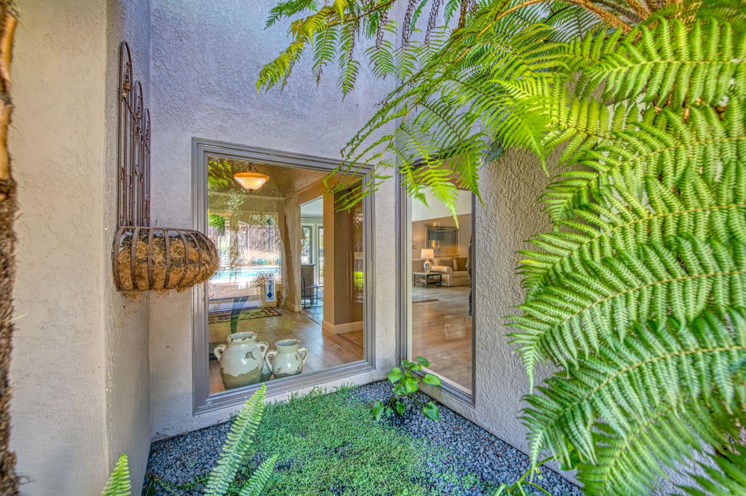 480 E Cole Ave, Fresno, CA 93720