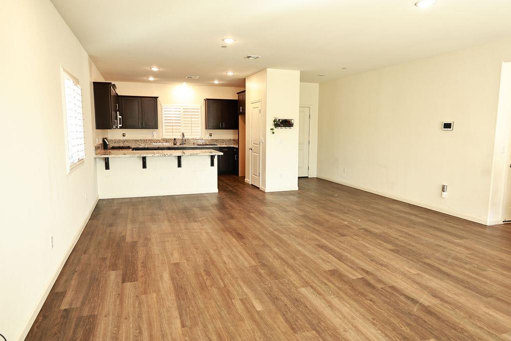 1382 Shoreline Dr, Madera, CA 93637