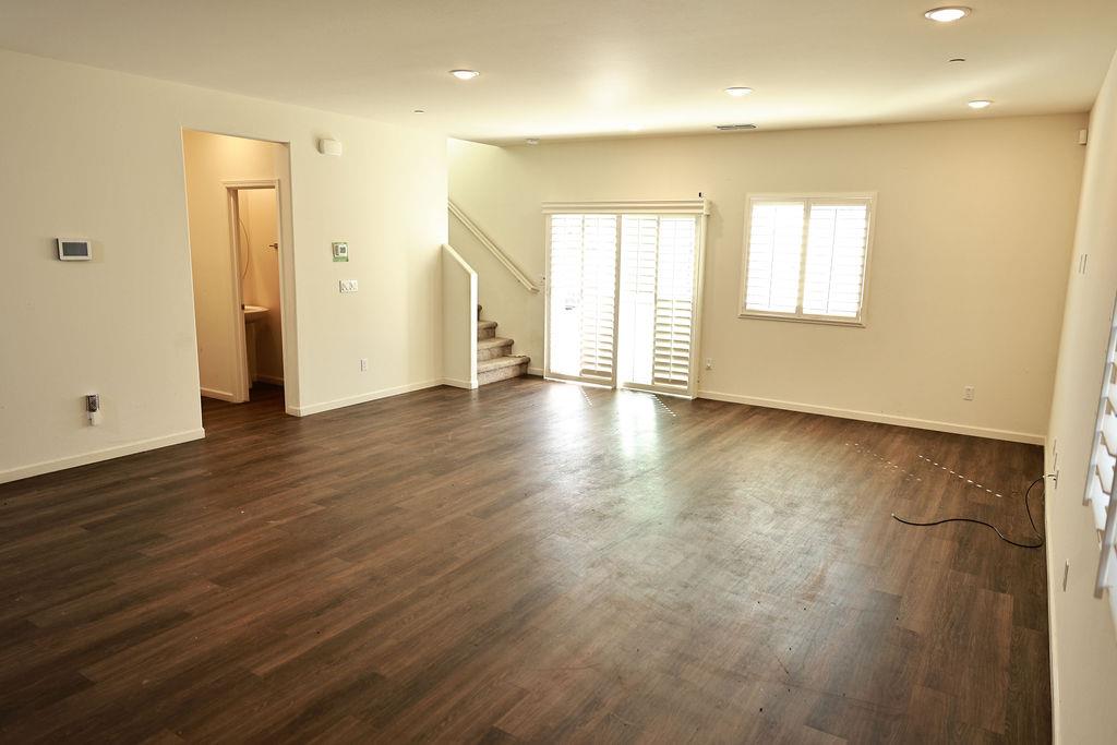 1382 Shoreline Dr, Madera, CA 93637