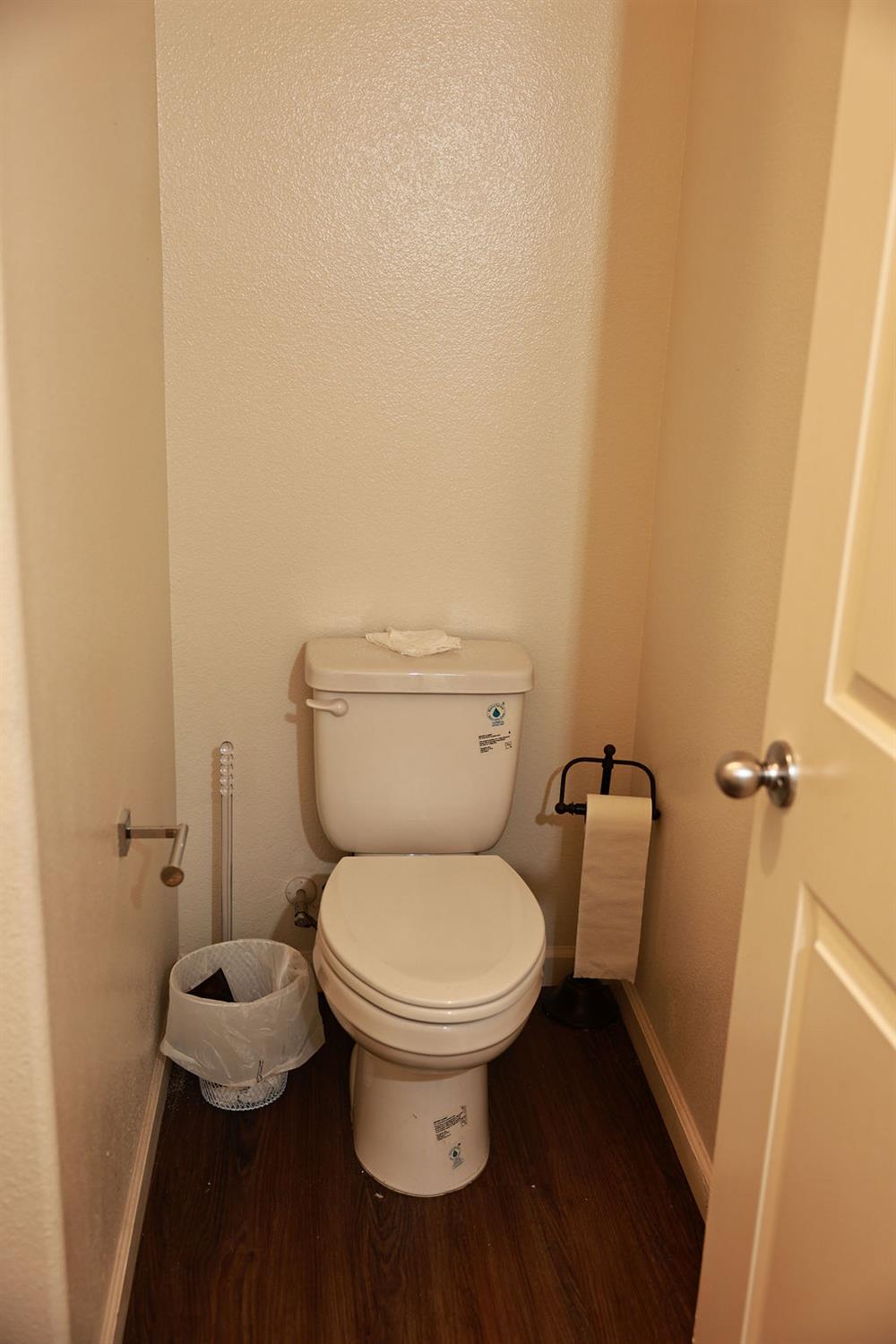 1382 Shoreline Dr, Madera, CA 93637