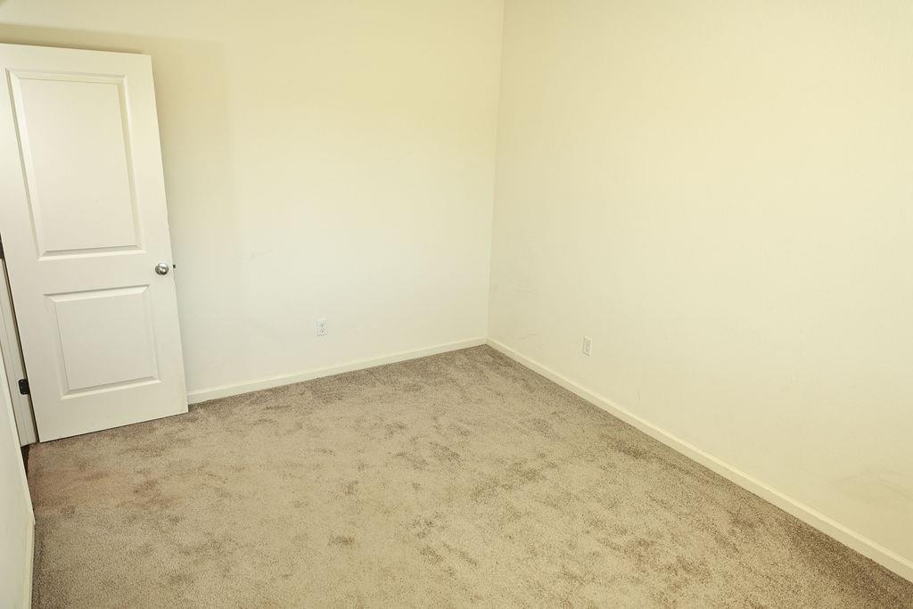 1382 Shoreline Dr, Madera, CA 93637