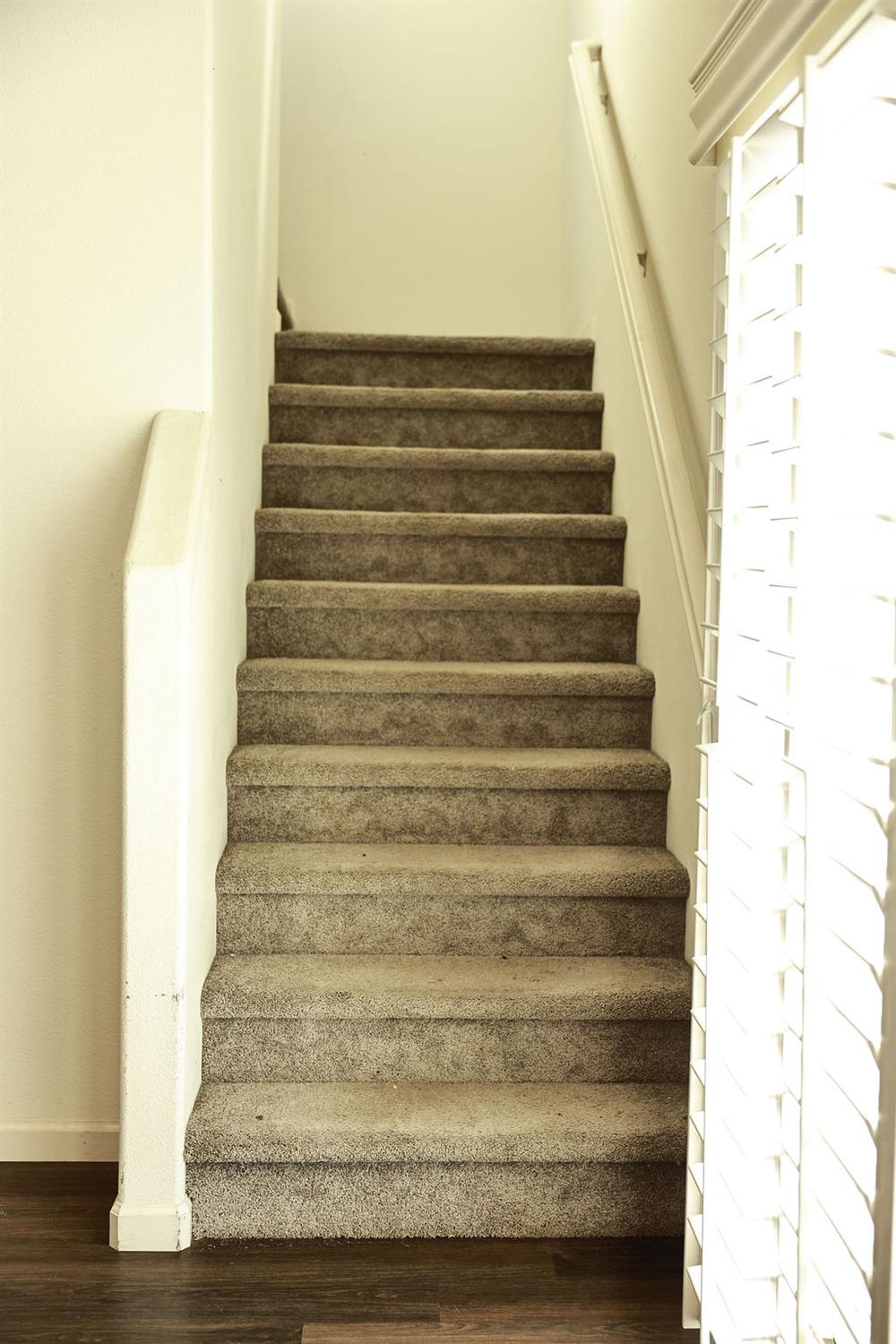 1382 Shoreline Dr, Madera, CA 93637