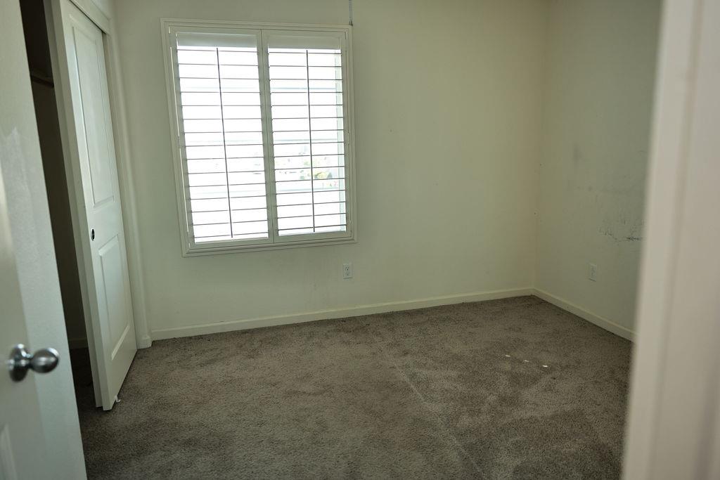 1382 Shoreline Dr, Madera, CA 93637