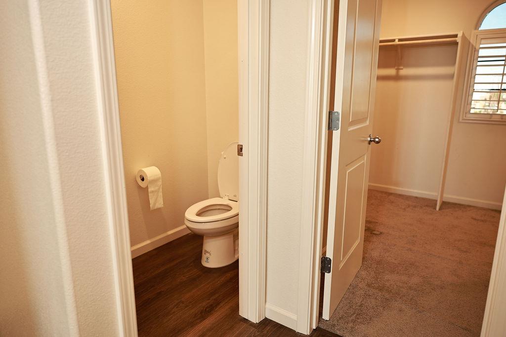 1382 Shoreline Dr, Madera, CA 93637