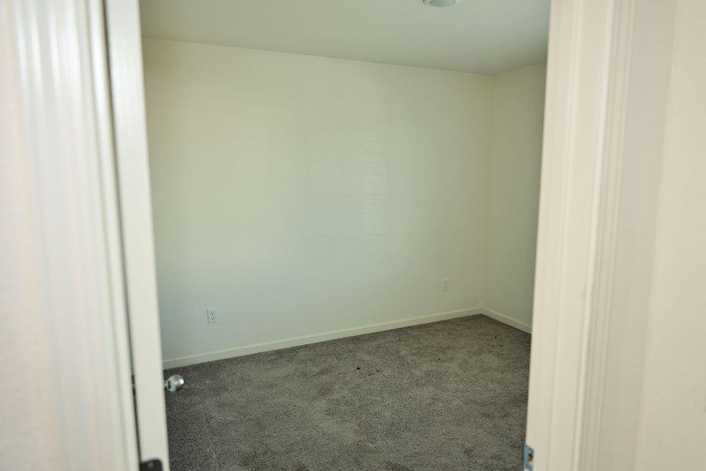 1382 Shoreline Dr, Madera, CA 93637