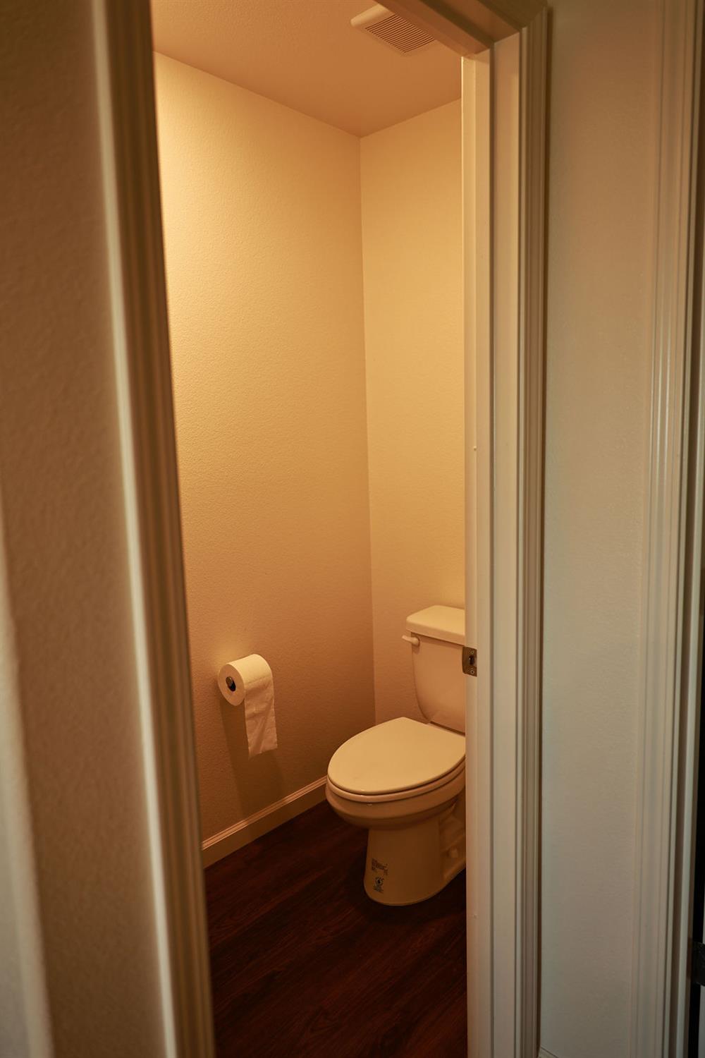 1382 Shoreline Dr, Madera, CA 93637