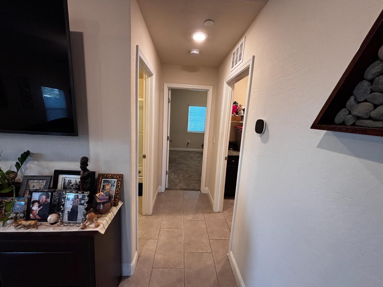 1614 N Barcus Ave, Fresno, CA 93722