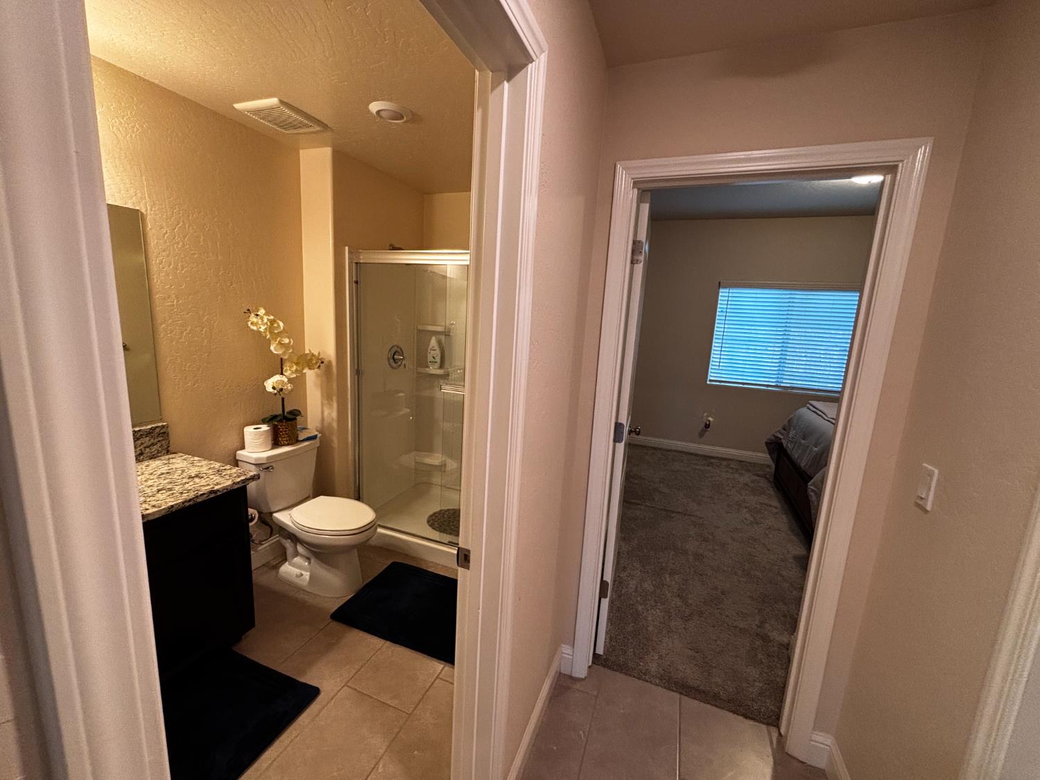 1614 N Barcus Ave, Fresno, CA 93722