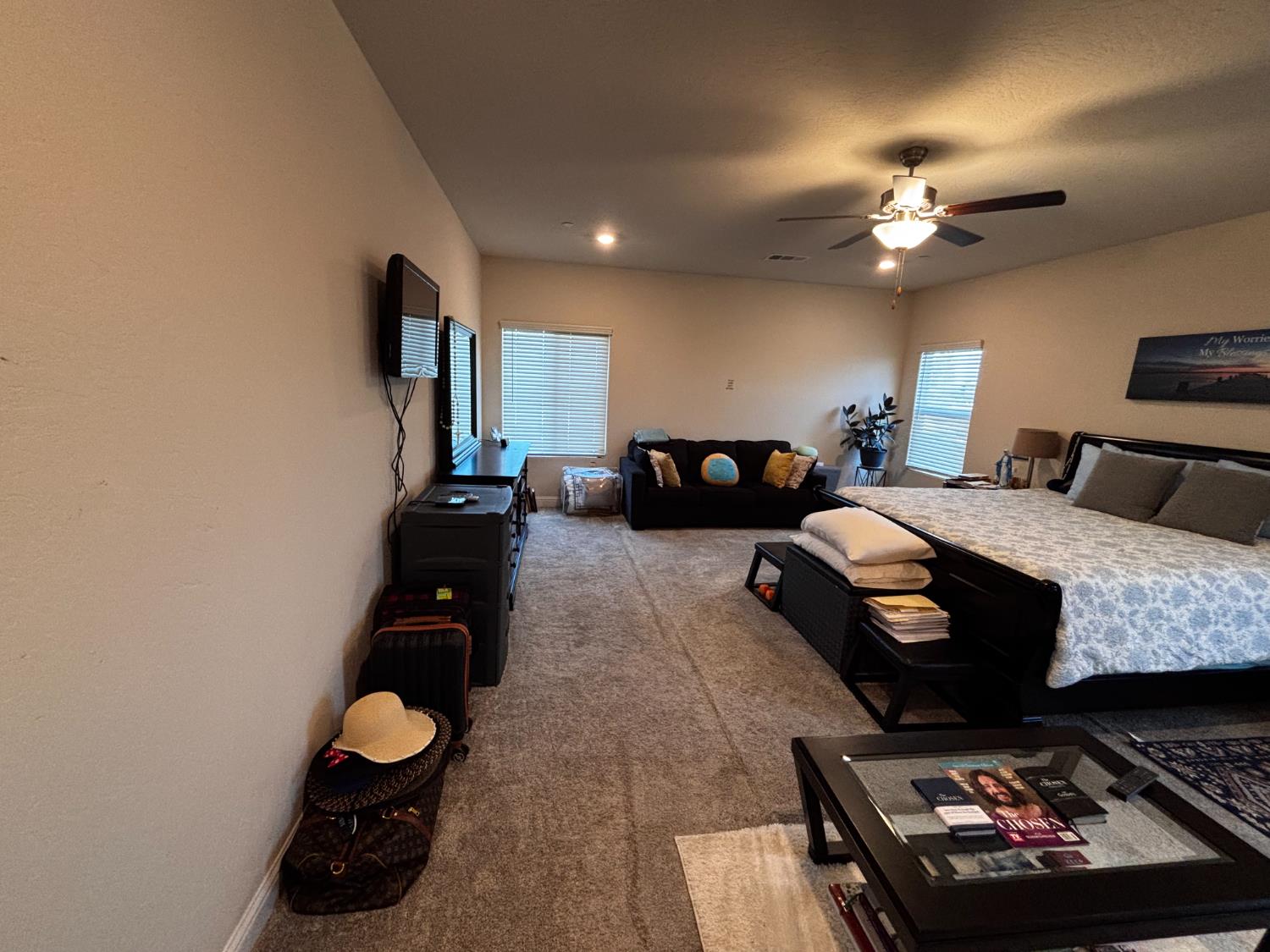 1614 N Barcus Ave, Fresno, CA 93722