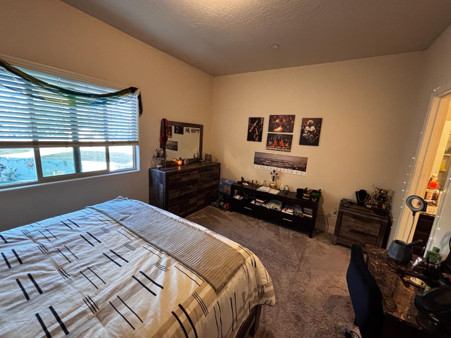 1614 N Barcus Ave, Fresno, CA 93722