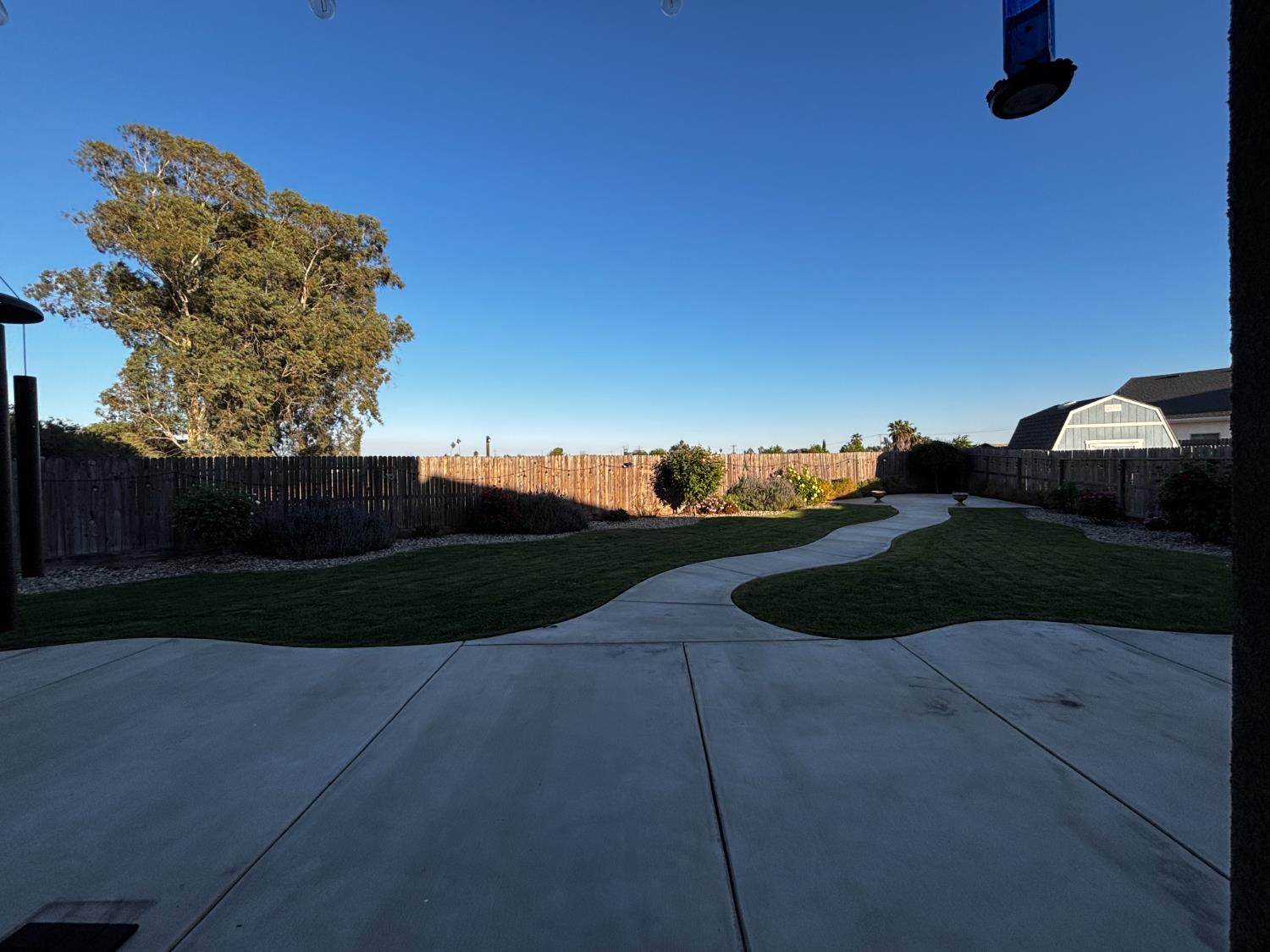 1614 N Barcus Ave, Fresno, CA 93722