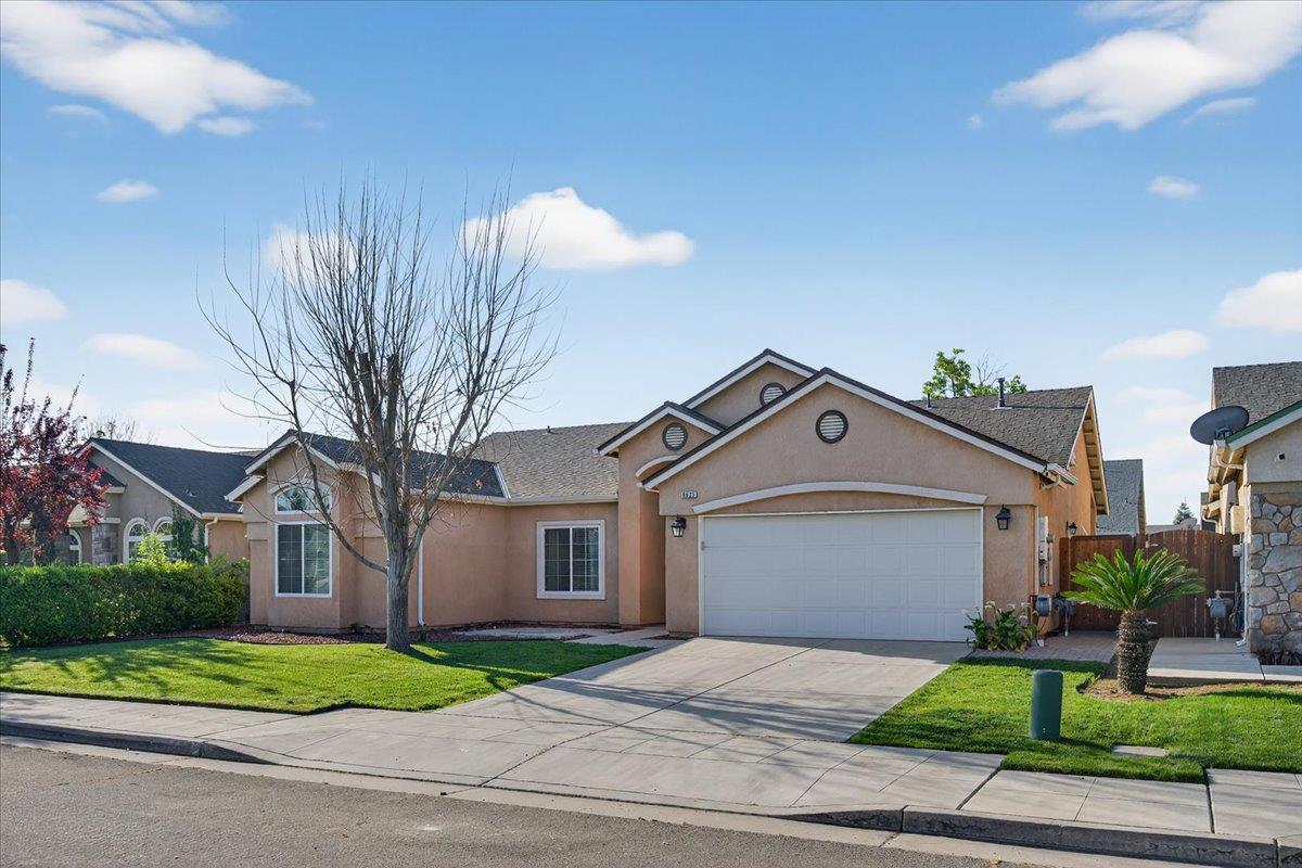 6623 E Alta Ave, Fresno, CA 93727